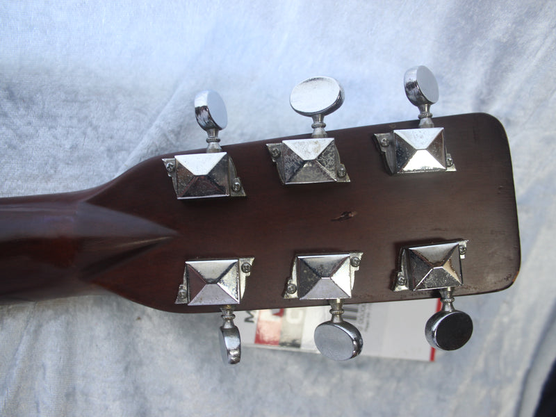 Pearl PF-770 Vintage Acoustic Guitar