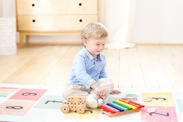 kids with musical instrument