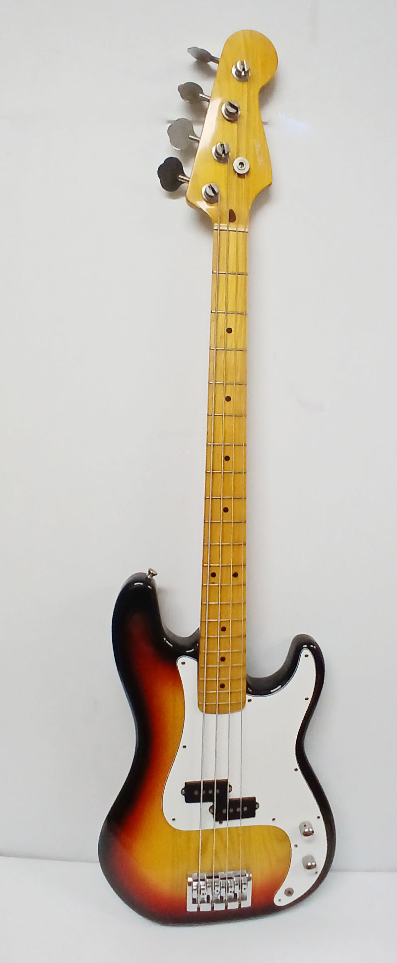 Tender Precision Bass Maple Neck MIJ