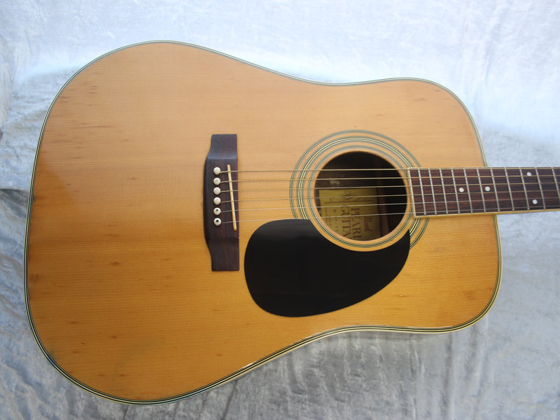 Pearl PF-770 Vintage Acoustic Guitar