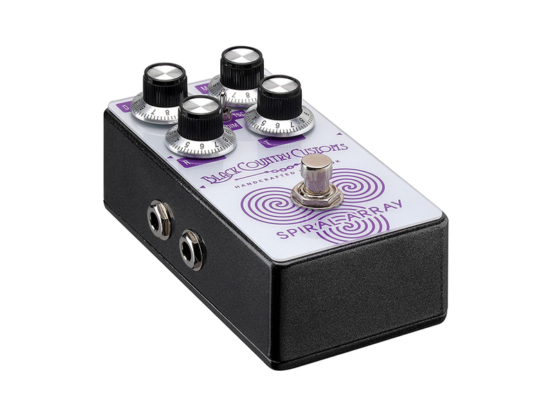 Black Country Customs Spiral Array Chorus