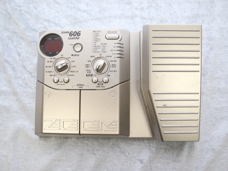 Zoom 606 Compact Multi Effects Pedal C/W Original Box